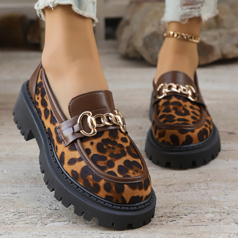 Női leopard mintájú loafer, kerek orr, fém csat, vastag talp, retro stílus, nagy méretek, 2026 tavasz–ősz