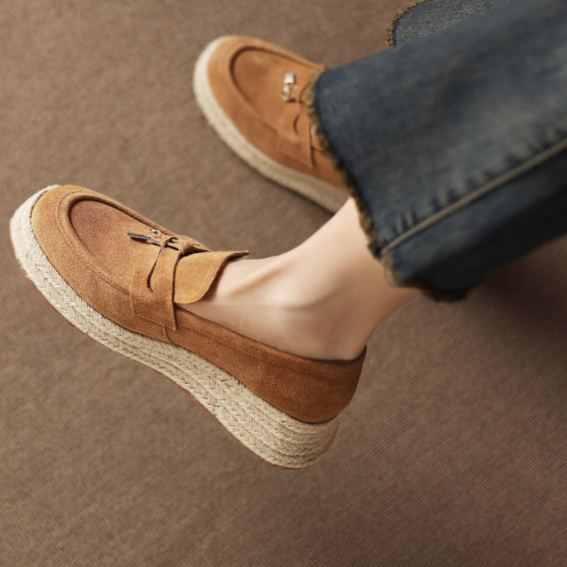 2026-ös új stílus női valódi bőr loaferek, vastag talppal, platform, slip-on