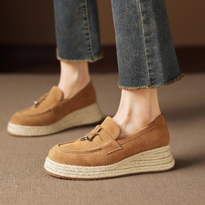 2026-ös új stílus női valódi bőr loaferek, vastag talppal, platform, slip-on