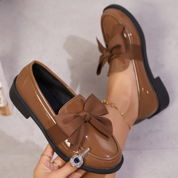 Női loaferek masnival, brit-stílusú, vastag sarok, slip-on bőrcipő, ősz 2025