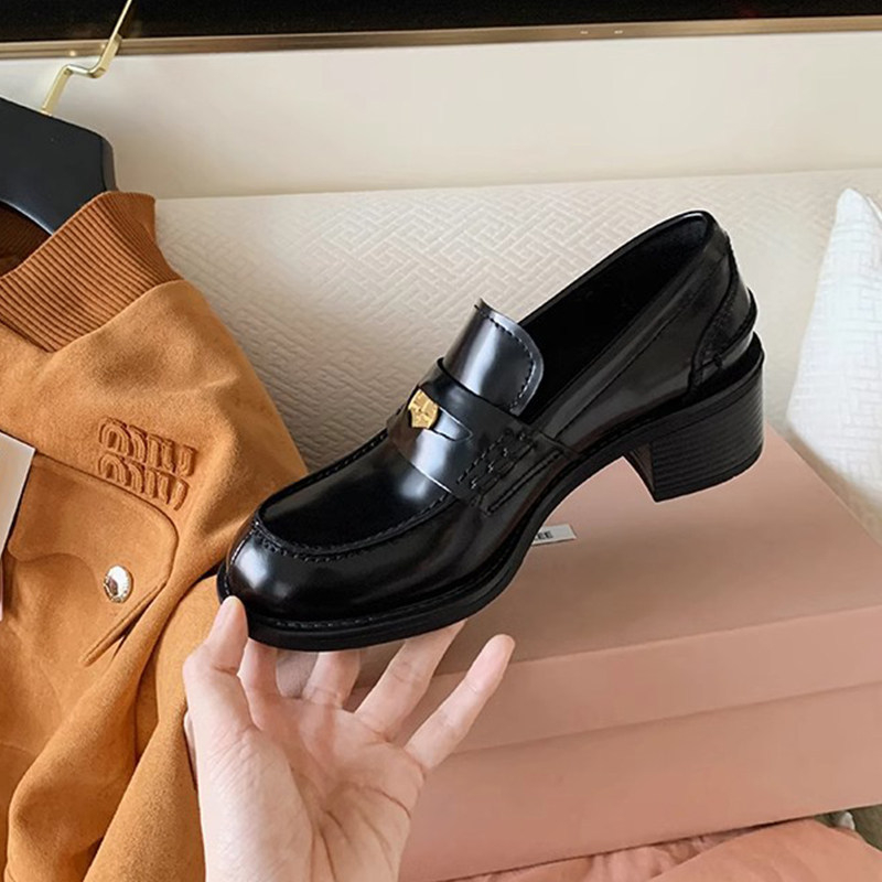Loafers din piele pentru femei, cu monedă aurie în stil Miu, design britanic, toc gros