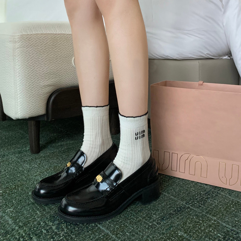Loafers din piele pentru femei, cu monedă aurie în stil Miu, design britanic, toc gros