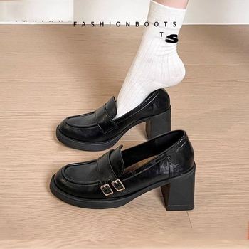 Ženske crne kožne loafers bez vezica, britanski stil, srednja visina pete 3–5 cm, svakodnevna obuća