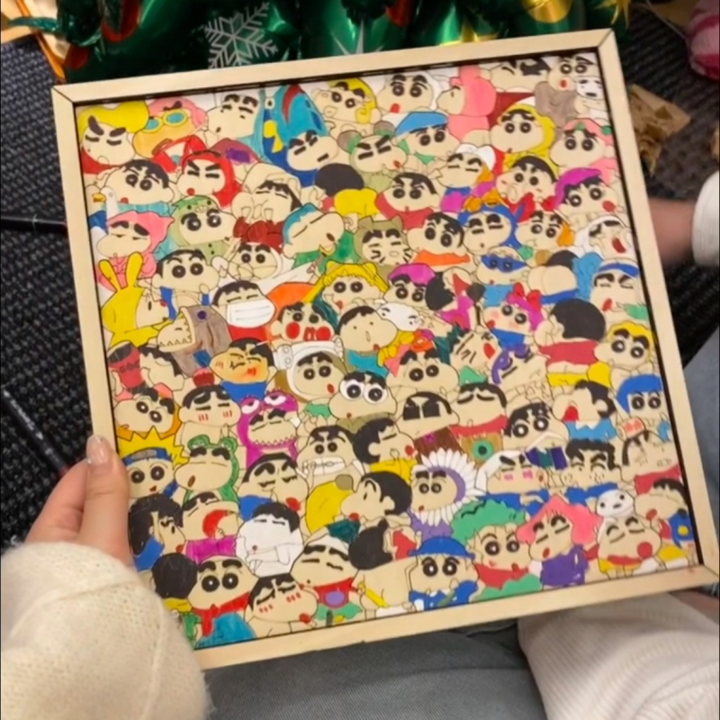 Drevená skladačka Shin-chan: graffiti, nepravidelný tvar, ručne maľovaná, DIY, farebiteľná, rodinný portrét