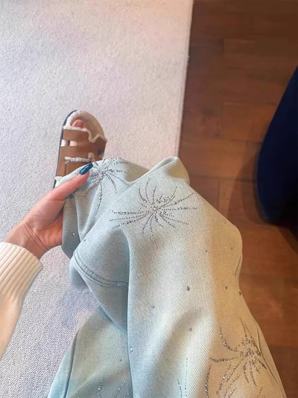 Svijetloplave traperice sa kristalima i fleeceom za žene, zimski stil, visokim strukom, uskim i širokim krojem