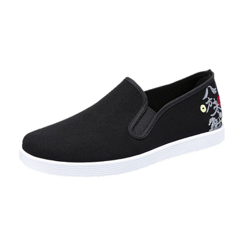 Férfi vászoncipő Pekingi ősi stílusban, hímzéssel, lélegző, puha talpú slip-on casual cipő tavaszra és őszre