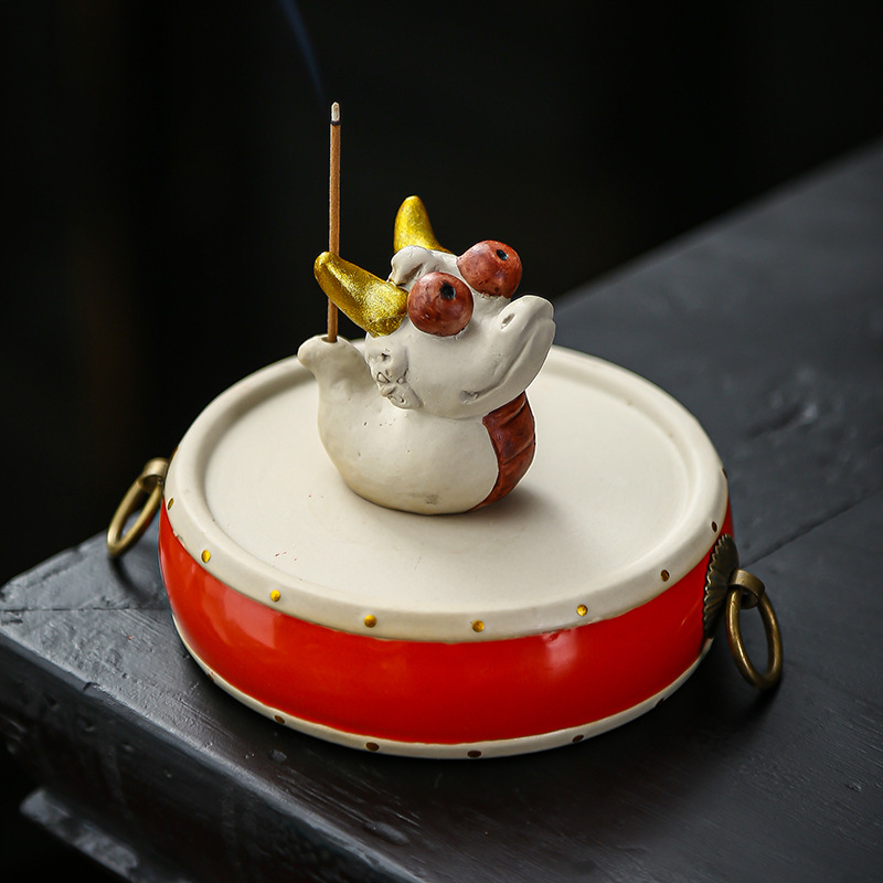 Porcelánový drak s bubnom na kadidlo – dekoratívny drak zo zverokruhu pre domáce aromaterapiu a čajovú ceremóniu