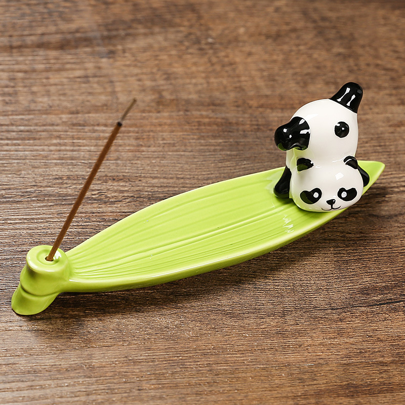 Keramický kadidlovník Panda pre kancelársky stôl a čajový stolík – moderný minimalistický domáci doplnok
