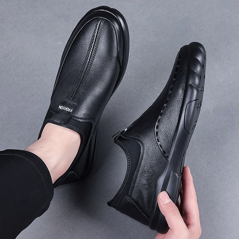 2026-os modell férfi bőrs slip-on cipő, kényelmes, sokoldalú, mindennapi viseletre, laza stílusú, puha talp, kopásálló