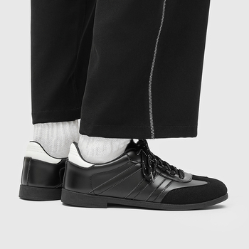 Muške tenisice za trening, sjajne crne, svestrane tenisice, kožne svakodnevne cipele, britanski retro gradski stil, model A-8