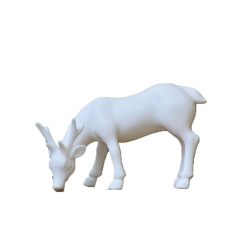 Biely porcelánový jeleň – keramická ozdoba do domácnosti