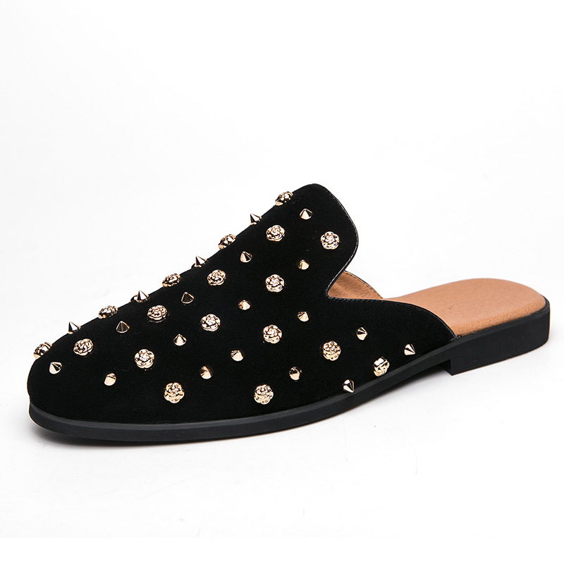 Muški ljetni loafers s ukrasnim čavlima, PU koža, uski šiljasti nos, ležerno‑elegantan stil