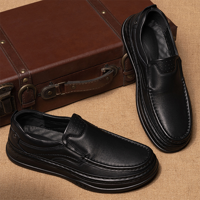 Férfi fekete bőr casual loaferek – Slip-On, alacsony talppal, puha felsőrésszel és kényelmes talppal