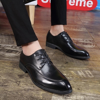 Мъжки обувки в стил brogue с модел на крокодил, повдигната височина до 10 cm чрез вътрешна повдигаща подметка, горна част от микрофибър кожа, гумена подметка, висок връх, връзки, без подплата, подходящи за пролет и есен.