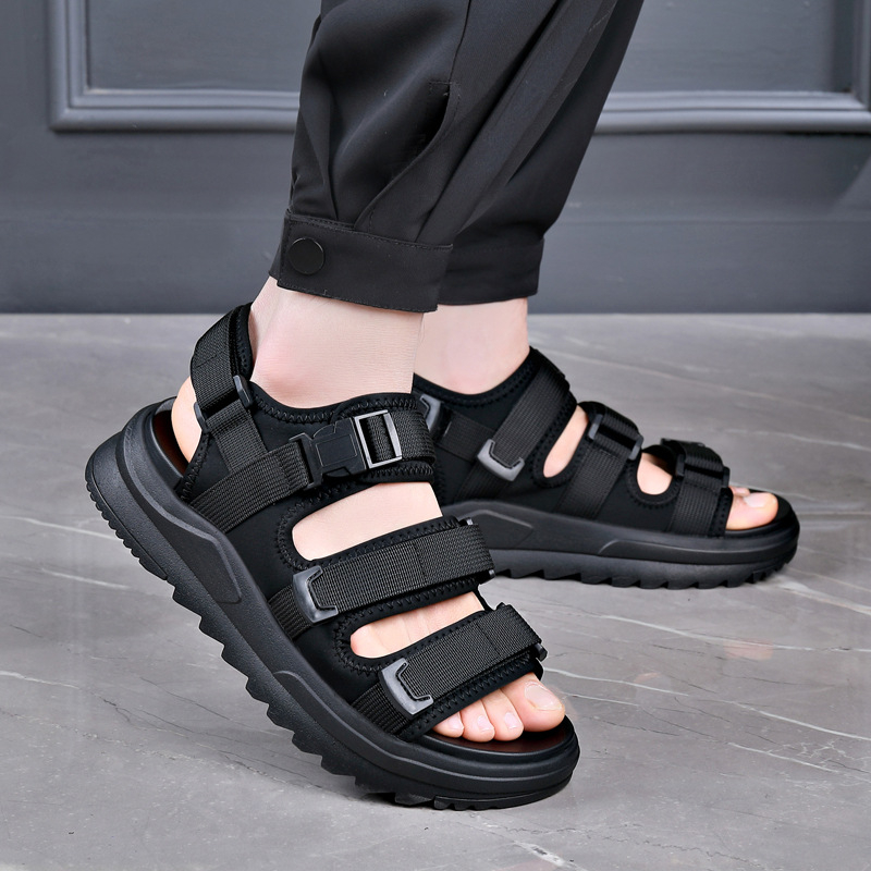 Férfi nyári szandál Velcro-zárással, légáteresztő hálós felsőrész, könnyű habtalp, slip-on
