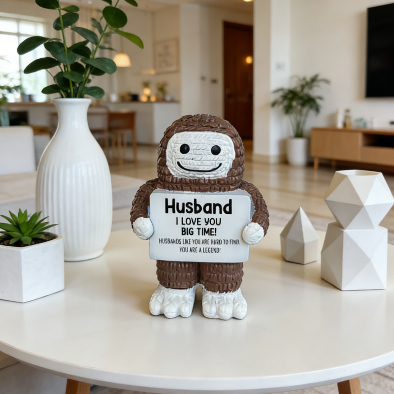 Figúrka z živice Bigfoot – vtipný výraz emócií, domáce dekorácie, stolná ozdoba