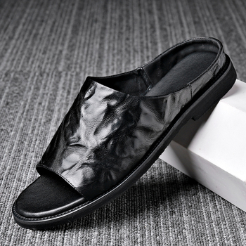 Férfi nyári szandál felsőréteg báránybőrrel, relief mintázatú slip-on, beltéri és kültéri viselet, divatos strand-stílus