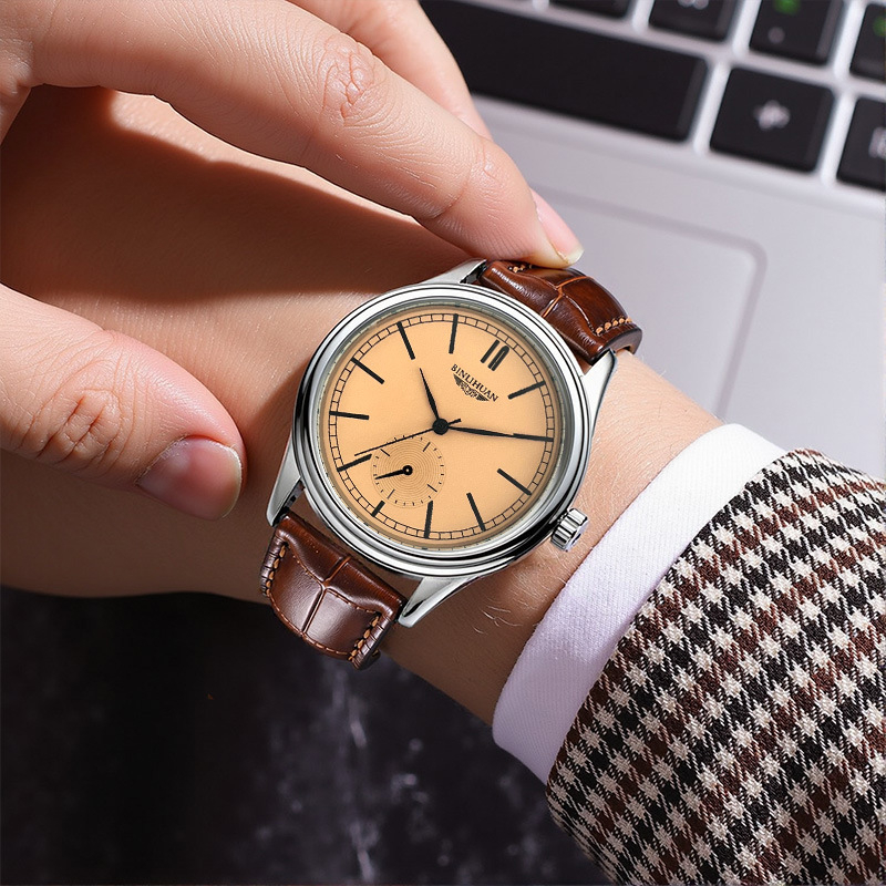Muški sat s kožnim kaišem, sportski kvarc sat, vodootporan, moderan stil, kružni cifernik 41 mm, debljina 9 mm, kućište od legure, okrugli cifernik, kaiš od sintetičke kože, kopča s iglom