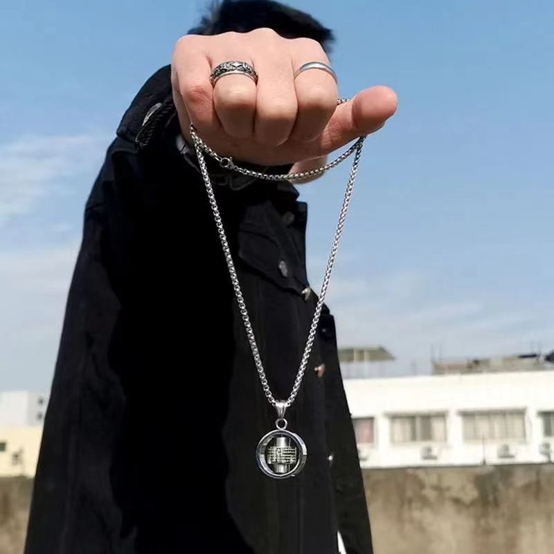 Muški ogrlica Lucky Wheel, hip-hop dizajn od titan čelika, geometrijski privjesak sa slovima i brojevima, svestrani nakit