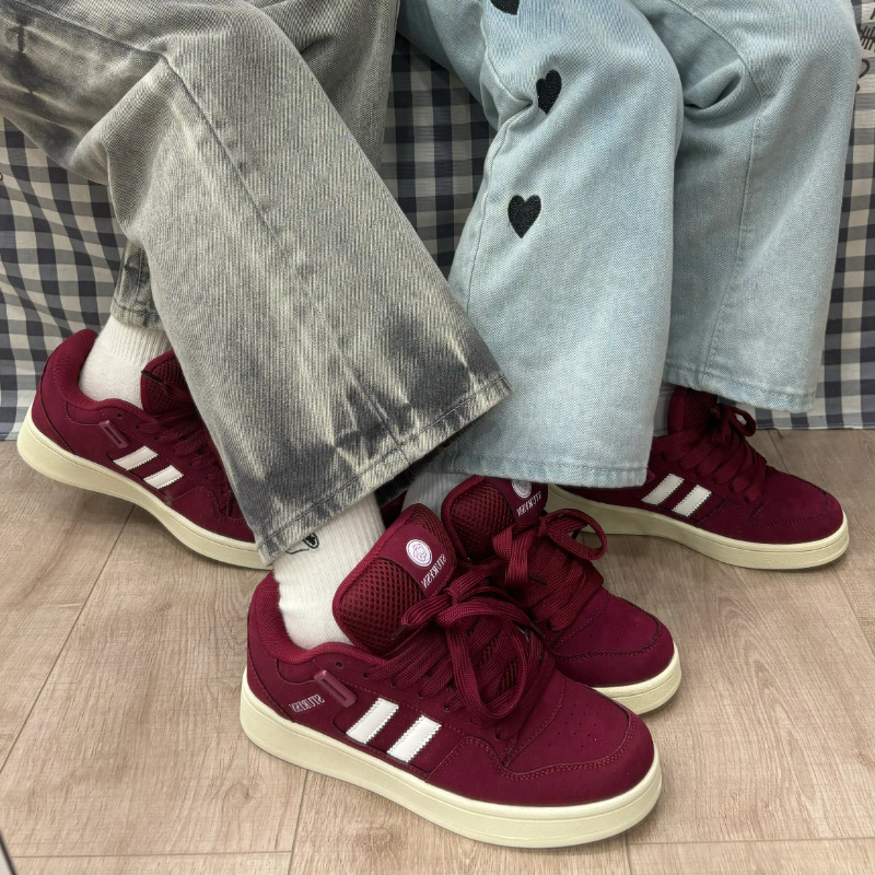Hong Kong stil retro mat burgundske platnene tenisice, unisex, svakodnevni model za proljeće 2026