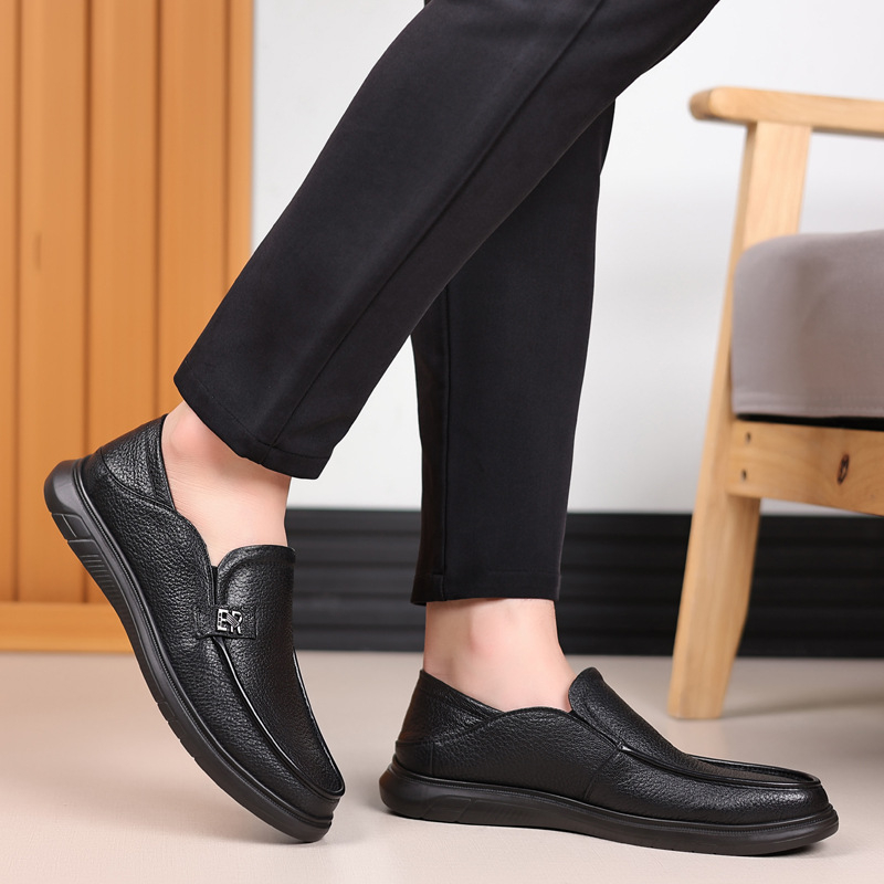 Férfiaknak első réteg báránybőrből készült slip-on casual cipő, kényelmes, lélegző, csúszásmentes talp
