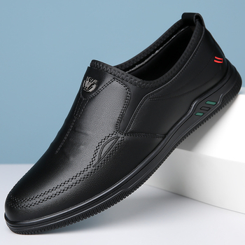 Férfi mindennapi bőr loaferok slip-on kivitelben, kényelmes mindennapi viselet