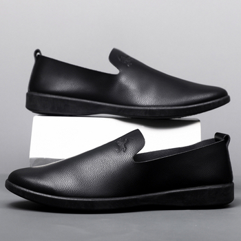 Férfi bőr Slip-On mokaszni koreai stílusban, puha bőr, puha talp, vízálló