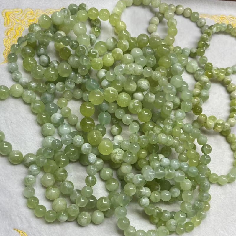 Prirodna zelena žad narukvica — svježa i elegantna modna bižuterija
