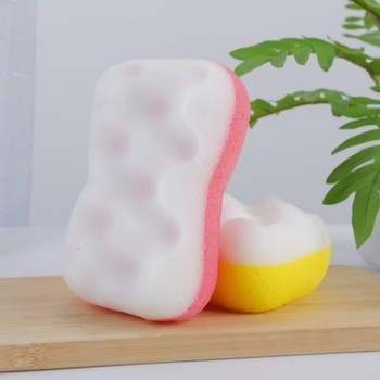 Exfoliačná penová čistiaca špongia na tvár — jemná a veľmi savá