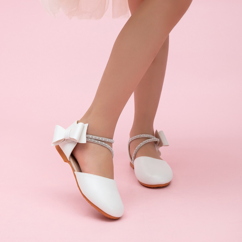 Kislányoknak hercegnő cipő, fehér, strasszos pánttal, puha talppal, Velcro-zárás