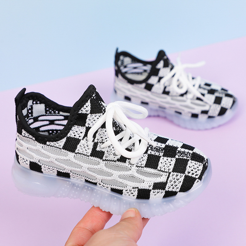 Dječje tenisice Coconut s prozračnim mrežastim gornjim dijelom, Fly-Knit detalji, unisex casual tenisice s mekanim gumijastim potplatom