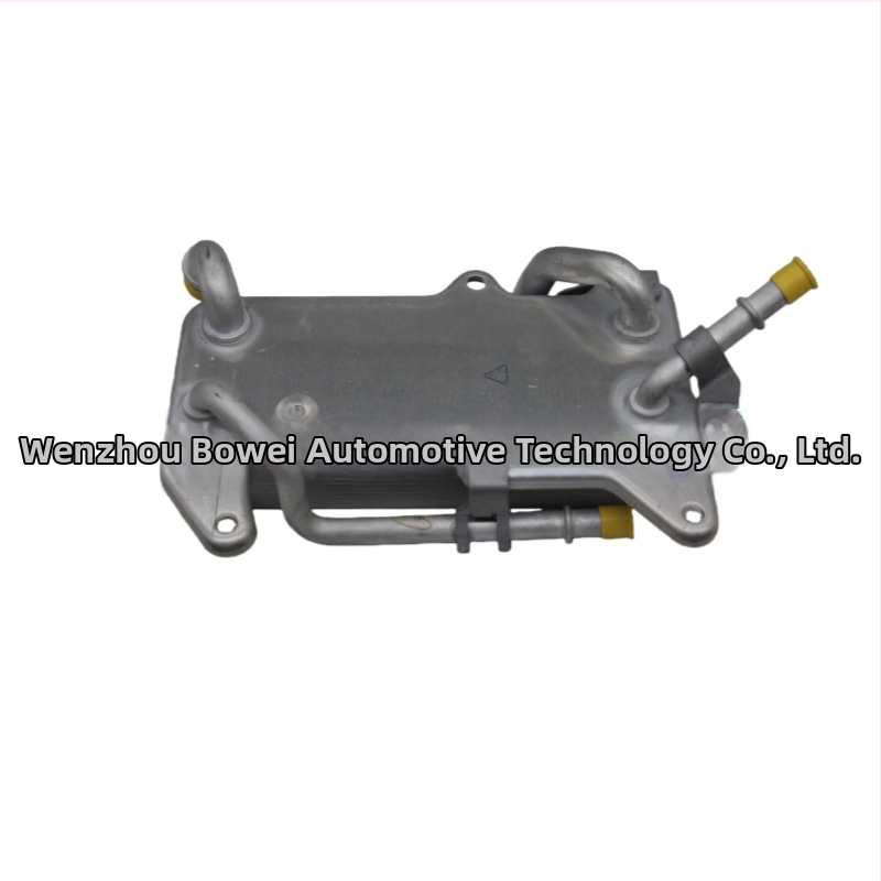 Olajhűtő 4M0317021G / PAB31702100, Volkswagen, Porsche, Lamborghini számára