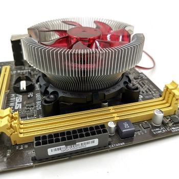 Univerzalni CPU hladnjak za stolno računalo, kompatibilan sa socketima 775 i 1155, tih rad