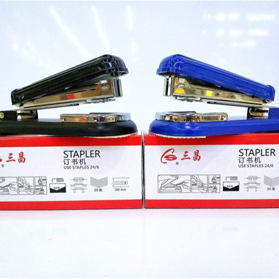 Sanchang NO.828 Stredný zošívač pre kancelárske viazanie, až 30 listov (80 g), adaptívny typ 24/6–26/6, balené v krabici