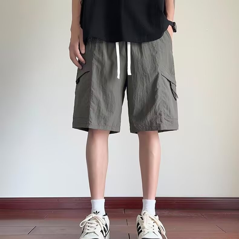 Japán stílusú férfi munkás rövidnadrág, nyár, laza szabás, vékony anyag, cargo capri hossz