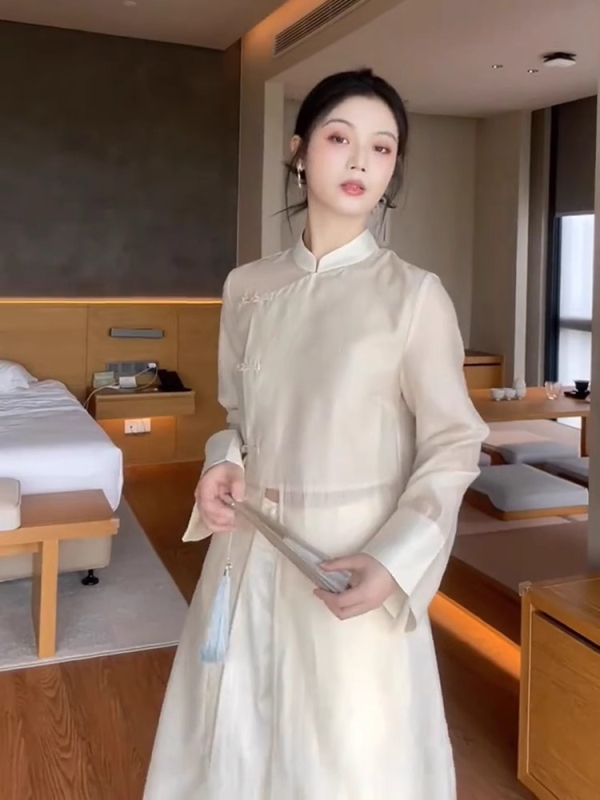 Új kínai stílusú női tea ruha Zen ihletésével, nyugodt elegancia, régi pénz-stílusú hangulat — tavaszi komplett szett.