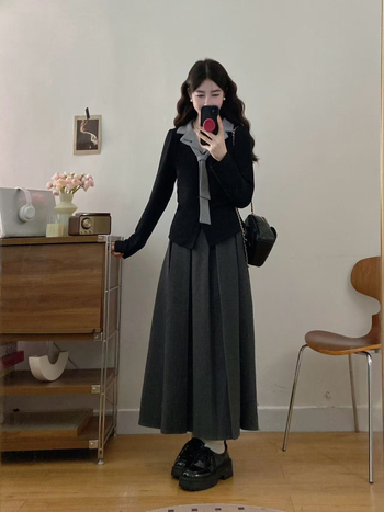 Plus-size jesenski dvodijelni set: bluza s izšivenim ovratnikom i plisirana duga suknja (izgleda kao dva dijela)