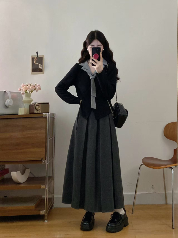 Plus-size jesenski dvodijelni set: bluza s izšivenim ovratnikom i plisirana duga suknja (izgleda kao dva dijela)