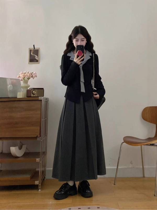 Plus-size jesenski dvodijelni set: bluza s izšivenim ovratnikom i plisirana duga suknja (izgleda kao dva dijela)