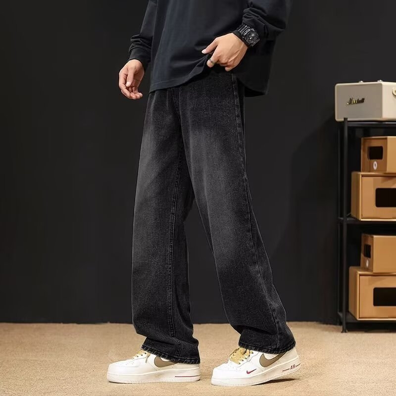 Férfi farmernadrág denim anyagból, 75% pamut, egyenes szabás, középmagas derék, mosott felülettel, mindennapi casual stílus, zsebdíszítéssel
