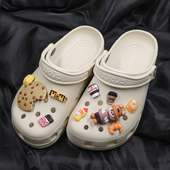 Crocs dodatak: Labubu velika pliš keksić lutka, kompatibilna s Crocs, crtani hrana igra, 3D cvijet za obuću, DIY dekoracija