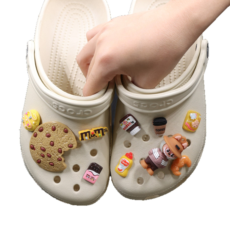 Crocs dodatak: Labubu velika pliš keksić lutka, kompatibilna s Crocs, crtani hrana igra, 3D cvijet za obuću, DIY dekoracija