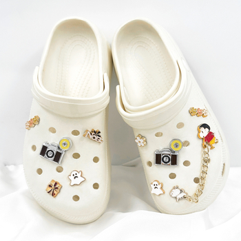 26 novih odvojivih ukrasa Crayon Shin-Chan i set cvjetova za Crocs