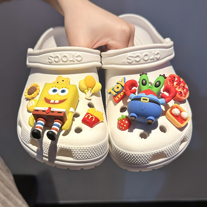Set ukrasa za Crocs stil sandala – Cartoon Sweet Academy dizajn, DIY kopče i ukrasi