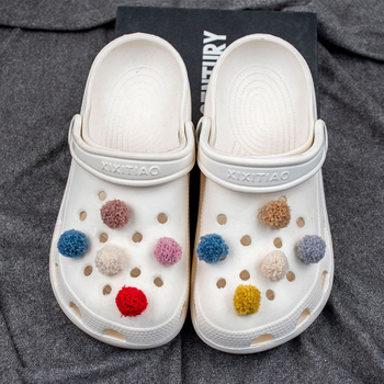 Odvojiva pliš gumb dekoracije obuće Crocs stila, nadahnut Carlochi