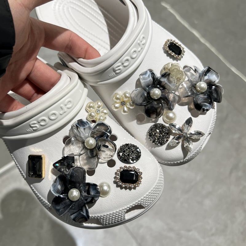Ukras za Crocs-stil sandale: cvijet s perlama i kristalima, ukrasna kopča na gornjem dijelu za žene