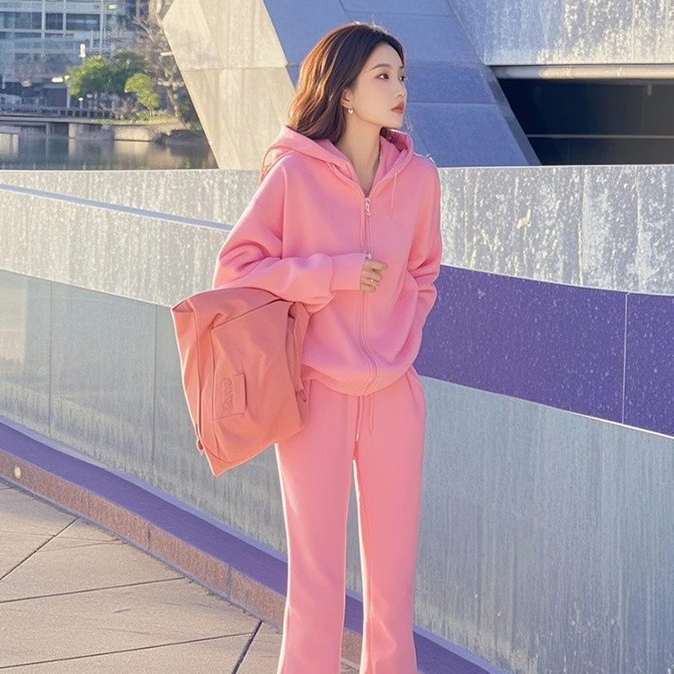 Ženski ružičasti set hoodieja i hlača u korejskom casual sportskom stilu, jesen 2025 izdanje
