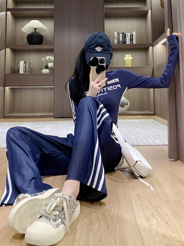 Plavi ženski casual sportski set, jesen 2024, top uz tijelo i široke hlače, dvodijelni set