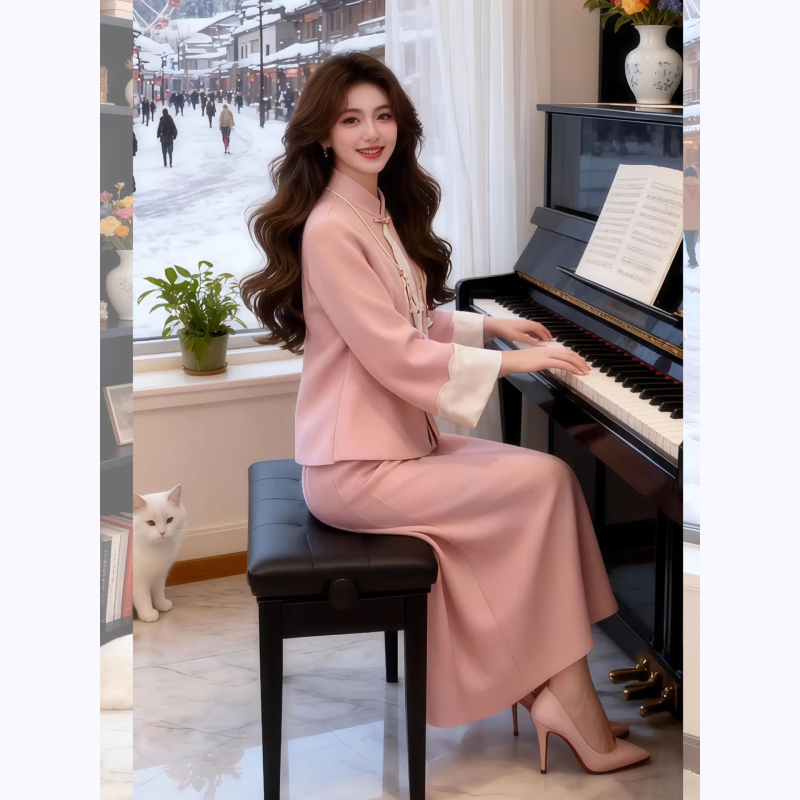 Proljeće 2026: color-block jakna i suknja, kineski retro stil, casual dvodijelni set za žene