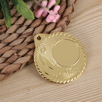 Elektroplatirane odliveno metalne medalje s jedinstvenim oblikom za školski sportski dan – zlata, srebrna i brončana, lakirana medalja za maraton